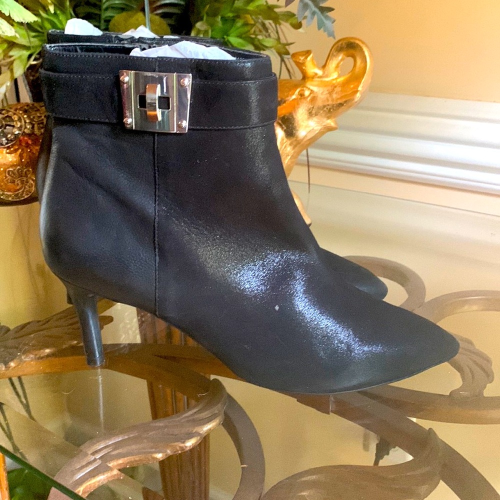 Rock port Ankle Bootie